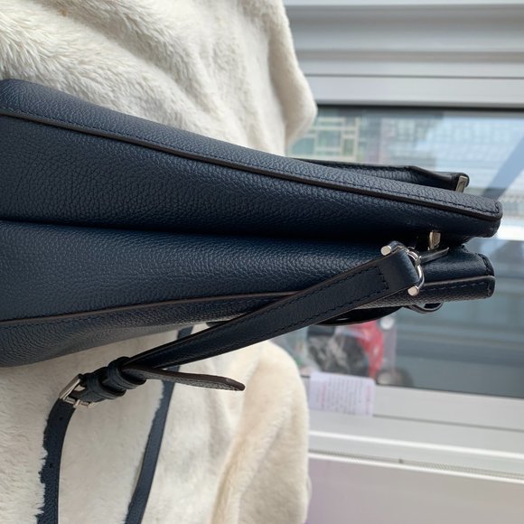 Micheal Kors bag - Picture 4 of 7